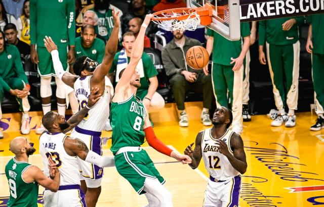 电竞世界杯-波神归来绿军如虎添翼 攻防两端他都是第一功臣