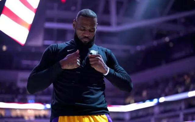 ewc电竞世界杯-31+11+5抢断！单场淘汰赛，你永远可以相信詹姆斯