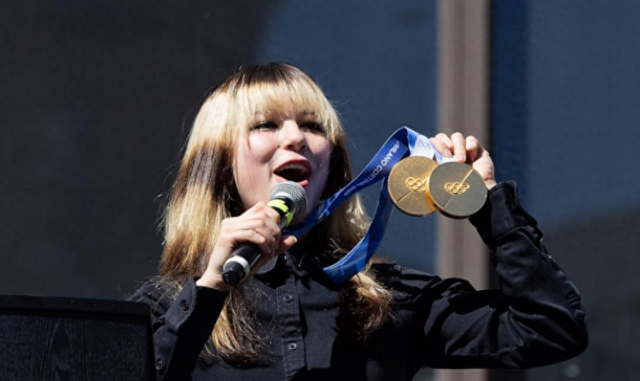 ewc电竞世界杯-刘美贤衣锦还乡：我爱奥克兰！ 已退出世锦赛未来两个月有26场商演|冬奥会|美国|米兰冬奥会|花样滑冰|米兰_新浪体育_新浪新闻