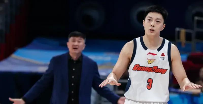 电竞世界杯-京粤大战郭士强收获满满!胡明轩曾凡博周琦满状态,赵睿维持健康